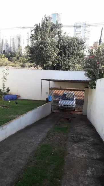 Casa com 3 quartos à venda, 250m2 em Maringá, Londrina - PR - imagem 7 Foto 7 de Casa com 3 quartos à venda, 250m2 em Maringá, Londrina - PR