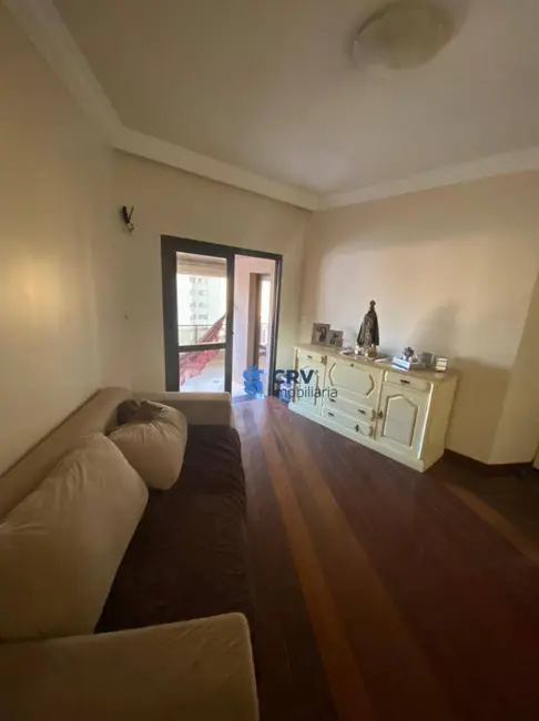 Apartamento com 4 quartos à venda, 414m2 em Centro, Londrina - PR - imagem 8 Foto 8 de Apartamento com 4 quartos à venda, 414m2 em Centro, Londrina - PR