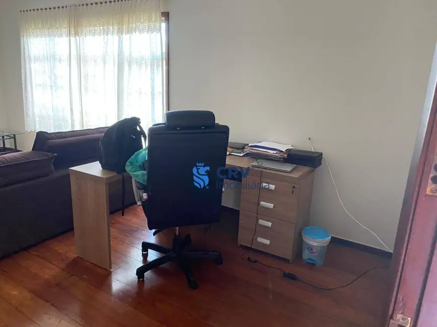 Casa com 3 quartos à venda, 286m2 em Santa Rosa, Londrina - PR - imagem 4 Foto 4 de Casa com 3 quartos à venda, 286m2 em Santa Rosa, Londrina - PR