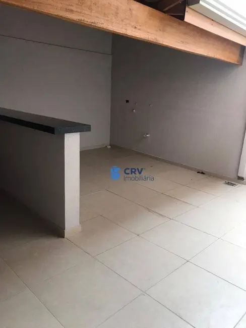 Sobrado com 3 quartos à venda, 150m2 em Conjunto Habitacional Santiago II, Londrina - PR - imagem 9 Foto 9 de Sobrado com 3 quartos à venda, 150m2 em Conjunto Habitacional Santiago II, Londrina - PR
