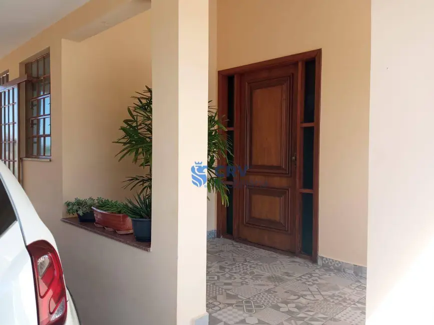 Foto 4 de Casa com 5 quartos à venda, 588m2 em Centro, Cambe - PR