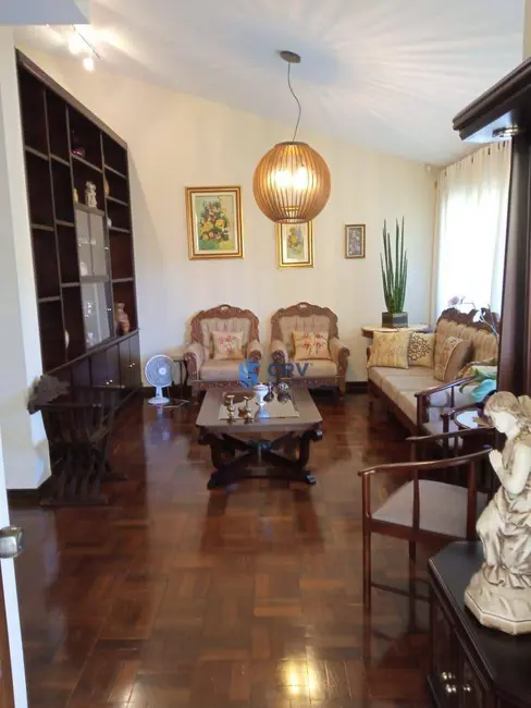 Foto 6 de Casa com 5 quartos à venda, 588m2 em Centro, Cambe - PR