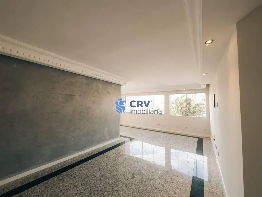 Casa com 5 quartos à venda, 440m2 em Iguaçu, Londrina - PR - imagem 8 Foto 8 de Casa com 5 quartos à venda, 440m2 em Iguaçu, Londrina - PR