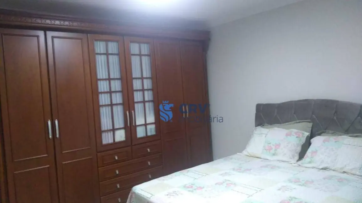 Casa com 3 quartos à venda, 500m2 em Tucano, Londrina - PR - imagem 3 Foto 3 de Casa com 3 quartos à venda, 500m2 em Tucano, Londrina - PR