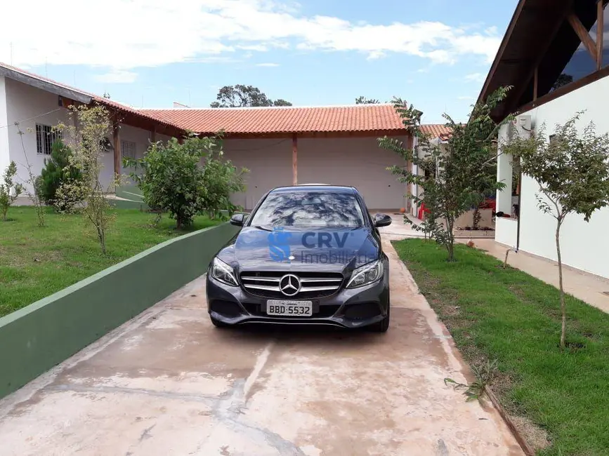 Casa com 3 quartos à venda, 500m2 em Tucano, Londrina - PR - imagem 7 Foto 7 de Casa com 3 quartos à venda, 500m2 em Tucano, Londrina - PR