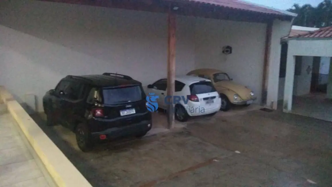 Casa com 3 quartos à venda, 500m2 em Tucano, Londrina - PR - imagem 9 Foto 9 de Casa com 3 quartos à venda, 500m2 em Tucano, Londrina - PR