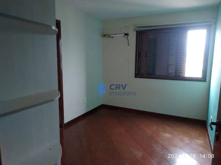 Apartamento com 5 quartos à venda, 394m2 em Centro, Londrina - PR - imagem 8 Foto 8 de Apartamento com 5 quartos à venda, 394m2 em Centro, Londrina - PR