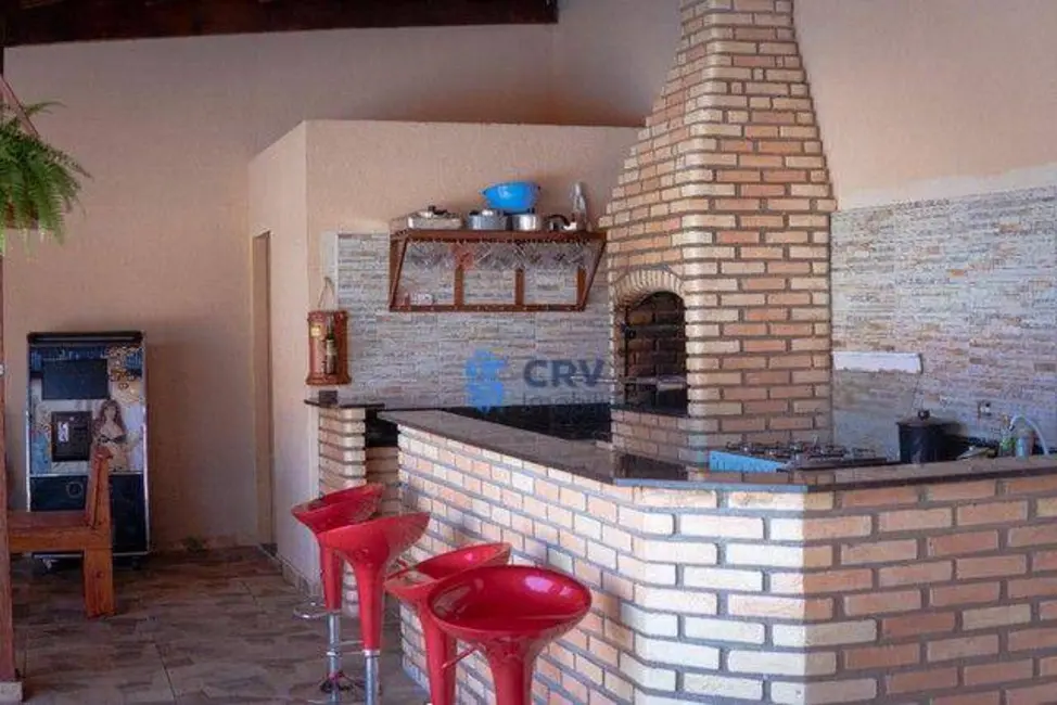 Casa com 1 quarto à venda, 406m2 em Conjunto Parigot de Souza 3, Londrina - PR - imagem 3 Foto 3 de Casa com 1 quarto à venda, 406m2 em Conjunto Parigot de Souza 3, Londrina - PR