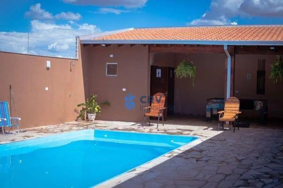 Casa com 1 quarto à venda, 406m2 em Conjunto Parigot de Souza 3, Londrina - PR - imagem 2 Foto 2 de Casa com 1 quarto à venda, 406m2 em Conjunto Parigot de Souza 3, Londrina - PR