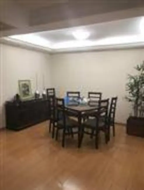 Cobertura com 4 quartos à venda, 417m2 em Centro, Londrina - PR - imagem 6 Foto 6 de Cobertura com 4 quartos à venda, 417m2 em Centro, Londrina - PR