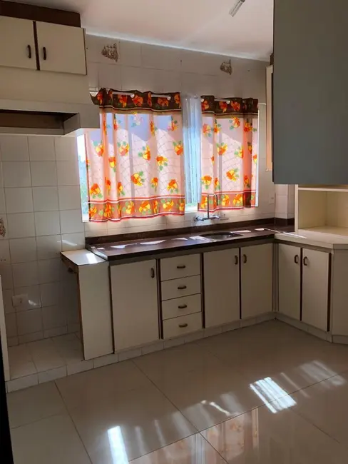 Apartamento com 3 quartos à venda, 155m2 em Centro, Londrina - PR - imagem 3 Foto 3 de Apartamento com 3 quartos à venda, 155m2 em Centro, Londrina - PR