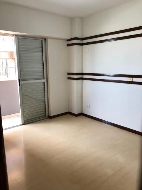 Apartamento com 3 quartos à venda, 155m2 em Centro, Londrina - PR - imagem 9 Foto 9 de Apartamento com 3 quartos à venda, 155m2 em Centro, Londrina - PR