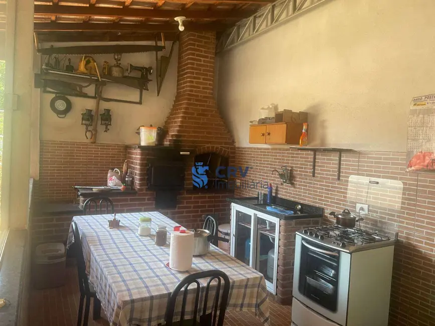 Sobrado com 3 quartos à venda, 360m2 em Colúmbia, Londrina - PR - imagem 4 Foto 4 de Sobrado com 3 quartos à venda, 360m2 em Colúmbia, Londrina - PR