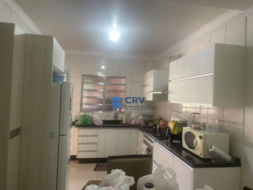 Sobrado com 3 quartos à venda, 360m2 em Colúmbia, Londrina - PR - imagem 9 Foto 9 de Sobrado com 3 quartos à venda, 360m2 em Colúmbia, Londrina - PR