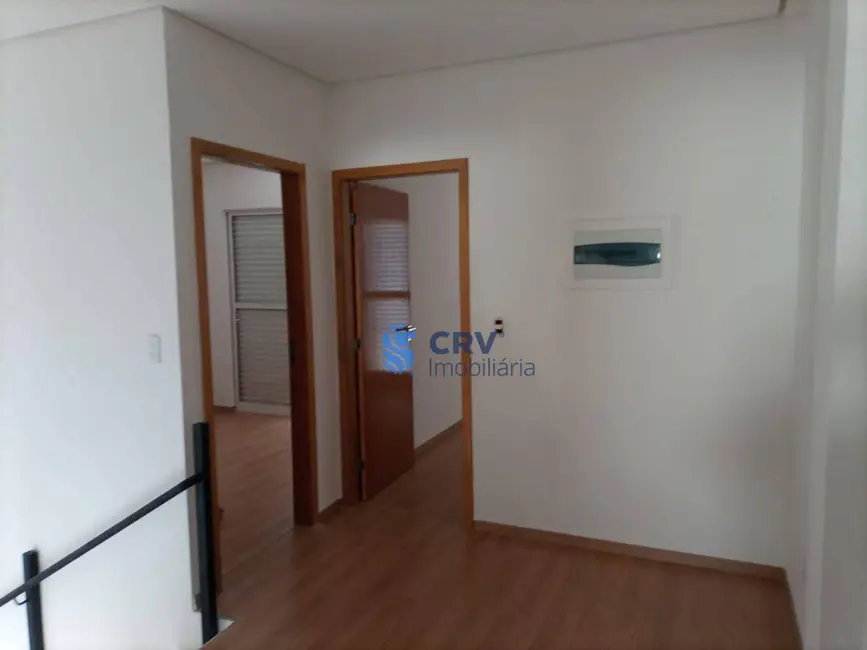 Foto 9 de Sobrado com 3 quartos para alugar, 180m2 em Portal de Versalhes 1, Londrina - PR