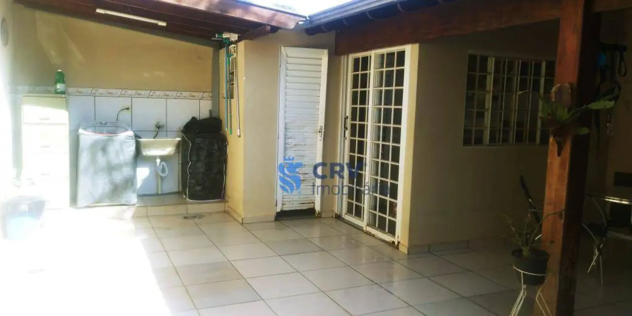 Foto 2 de Casa com 3 quartos à venda, 250m2 em Jardim Graziela, Londrina - PR