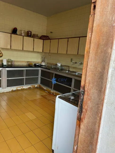 Casa com 4 quartos à venda e para alugar, 525m2 em Centro, Londrina - PR - imagem 7 Foto 7 de Casa com 4 quartos à venda e para alugar, 525m2 em Centro, Londrina - PR