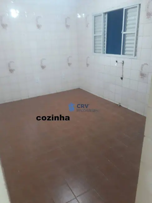 Casa com 3 quartos à venda e para alugar, 200m2 em Conjunto Farid Libos, Londrina - PR - imagem 7 Foto 7 de Casa com 3 quartos à venda e para alugar, 200m2 em Conjunto Farid Libos, Londrina - PR
