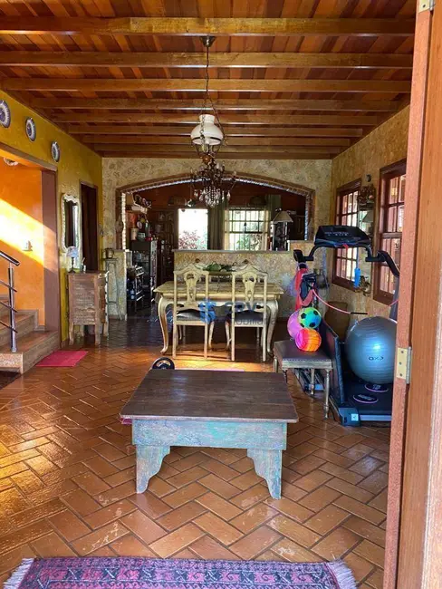 Chácara com 3 quartos à venda, 1800m2 em Alvorada Do Sul - PR - imagem 9 Foto 9 de Chácara com 3 quartos à venda, 1800m2 em Alvorada Do Sul - PR