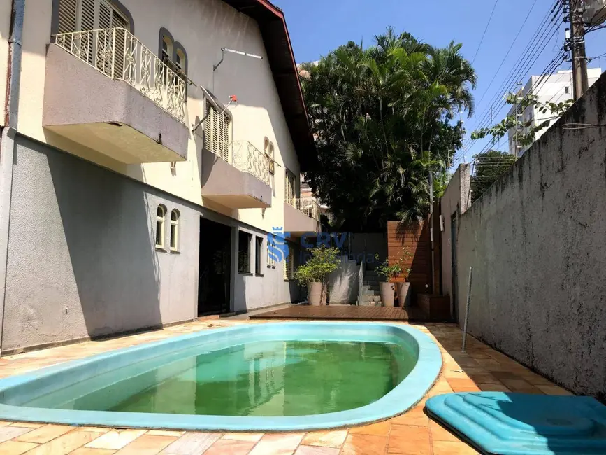 Casa com 6 quartos à venda, 520m2 em Vila Larsen 1, Londrina - PR - imagem 1 Foto 1 de Casa com 6 quartos à venda, 520m2 em Vila Larsen 1, Londrina - PR