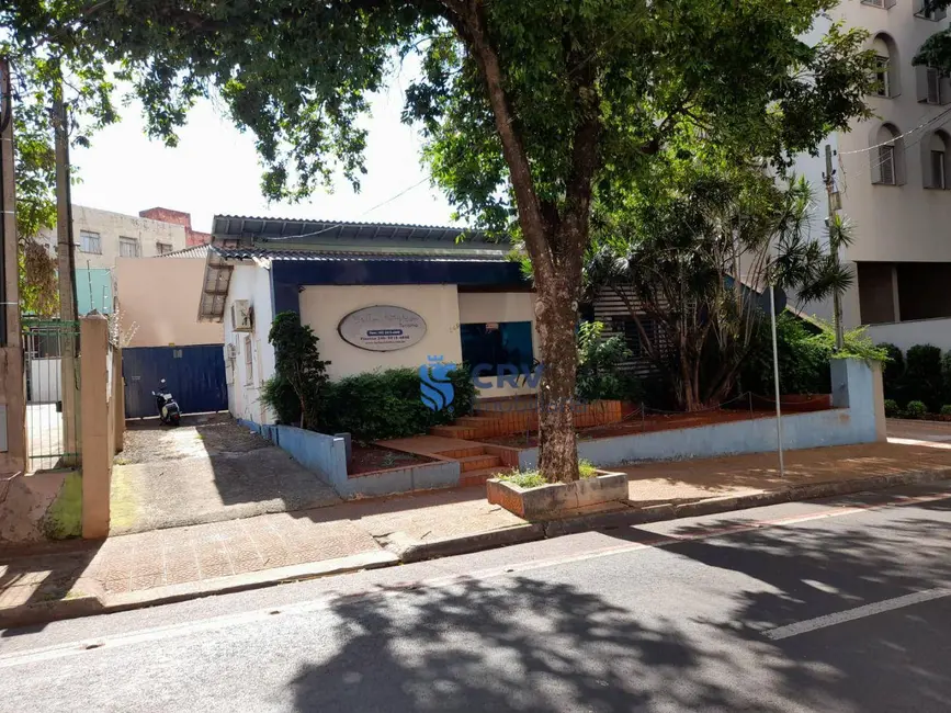 Foto 1 de Casa com 3 quartos à venda, 450m2 em Centro, Londrina - PR