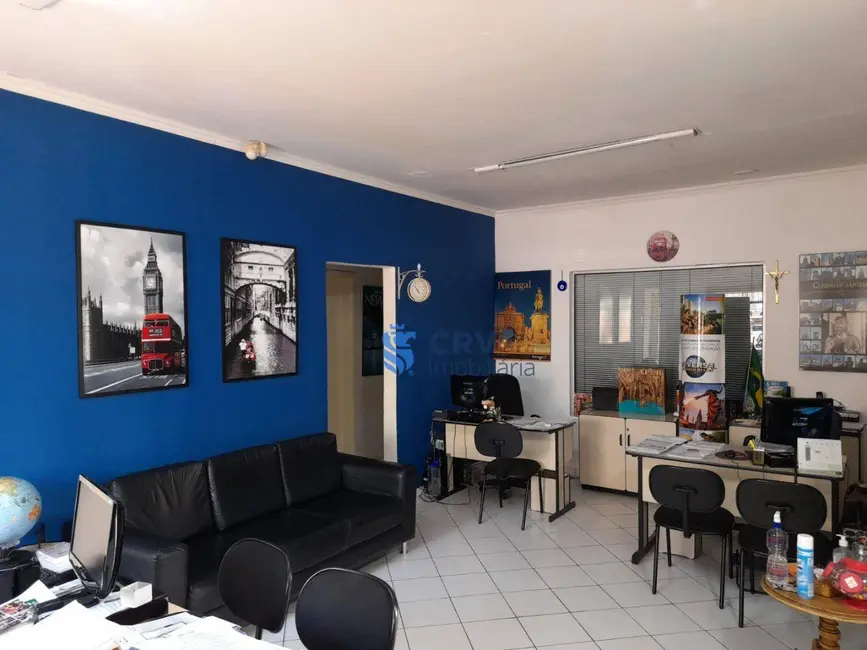 Casa com 3 quartos à venda, 450m2 em Centro, Londrina - PR - imagem 6 Foto 6 de Casa com 3 quartos à venda, 450m2 em Centro, Londrina - PR
