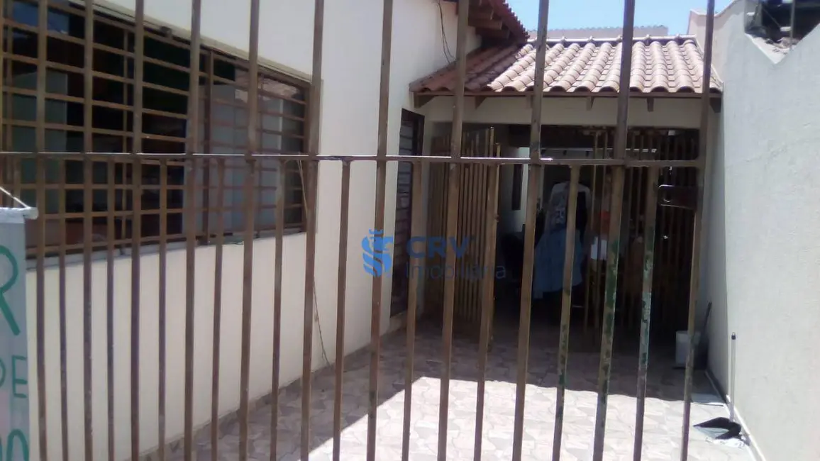 Casa com 3 quartos à venda, 200m2 em Aragarça, Londrina - PR - imagem 2 Foto 2 de Casa com 3 quartos à venda, 200m2 em Aragarça, Londrina - PR