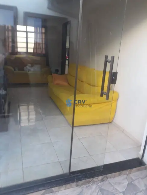 Casa com 3 quartos à venda, 200m2 em Aragarça, Londrina - PR - imagem 4 Foto 4 de Casa com 3 quartos à venda, 200m2 em Aragarça, Londrina - PR
