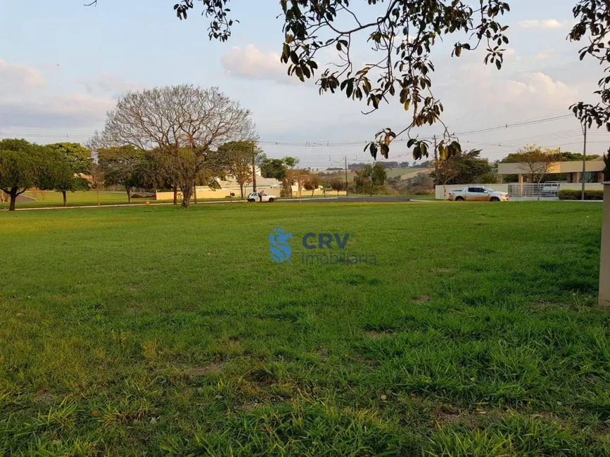 Foto 1 de Terreno / Lote à venda, 1344m2 em Jardim Tarobá, Cambe - PR