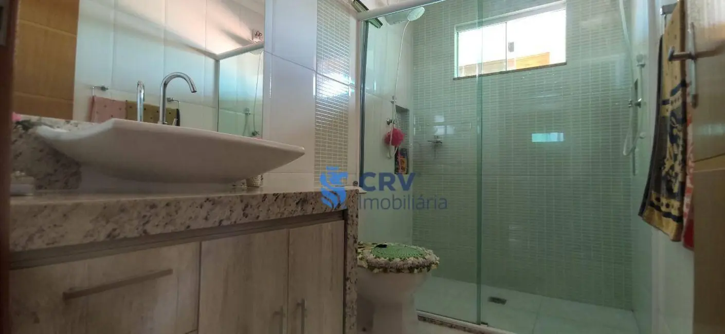 Casa com 3 quartos à venda, 250m2 em Conjunto Café, Londrina - PR - imagem 8 Foto 8 de Casa com 3 quartos à venda, 250m2 em Conjunto Café, Londrina - PR