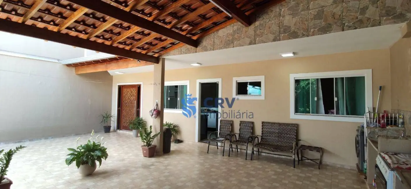 Casa com 3 quartos à venda, 250m2 em Conjunto Café, Londrina - PR - imagem 1 Foto 1 de Casa com 3 quartos à venda, 250m2 em Conjunto Café, Londrina - PR