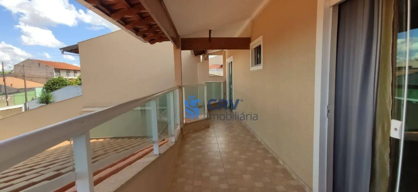 Casa com 3 quartos à venda, 250m2 em Conjunto Café, Londrina - PR - imagem 6 Foto 6 de Casa com 3 quartos à venda, 250m2 em Conjunto Café, Londrina - PR