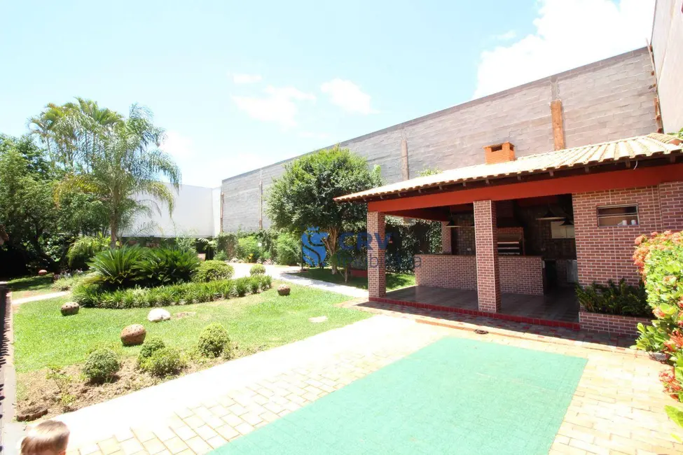 Casa com 4 quartos à venda, 1879m2 em São Vicente, Londrina - PR - imagem 8 Foto 8 de Casa com 4 quartos à venda, 1879m2 em São Vicente, Londrina - PR