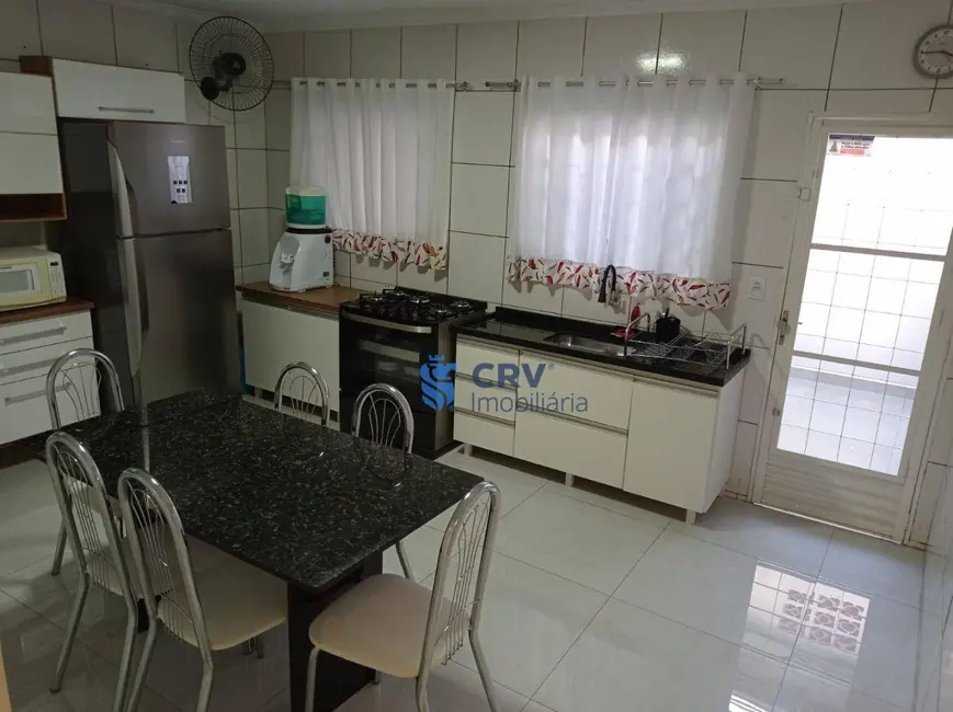 Casa com 2 quartos à venda, 125m2 em Jardim Roma, Londrina - PR - imagem 5 Foto 5 de Casa com 2 quartos à venda, 125m2 em Jardim Roma, Londrina - PR