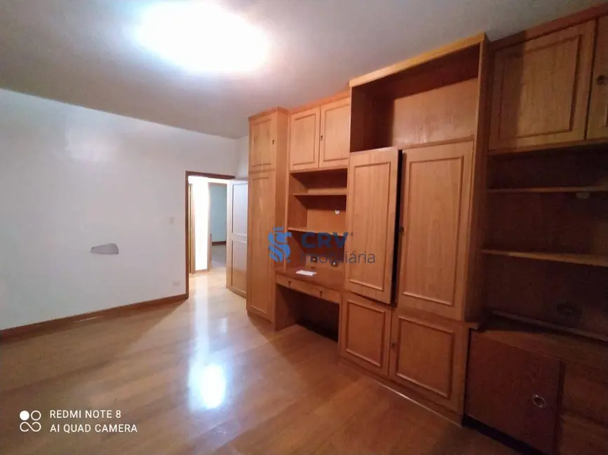 Apartamento com 3 quartos à venda, 182m2 em Centro, Londrina - PR - imagem 8 Foto 8 de Apartamento com 3 quartos à venda, 182m2 em Centro, Londrina - PR