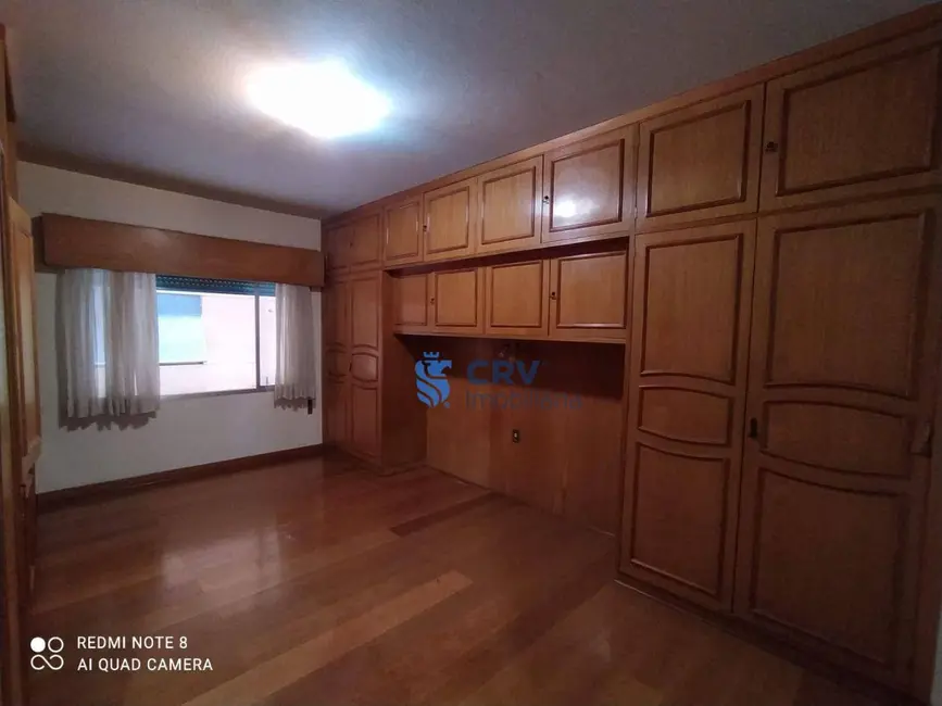 Apartamento com 3 quartos à venda, 182m2 em Centro, Londrina - PR - imagem 5 Foto 5 de Apartamento com 3 quartos à venda, 182m2 em Centro, Londrina - PR