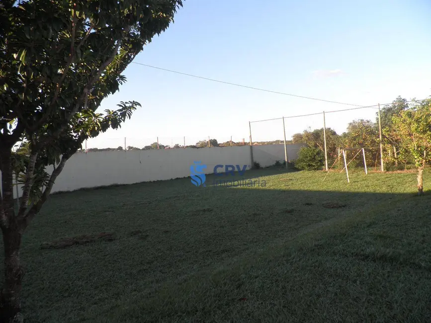 Foto 1 de Chácara com 3 quartos à venda, 2500m2 em Jardim Itatiaia 2, Londrina - PR