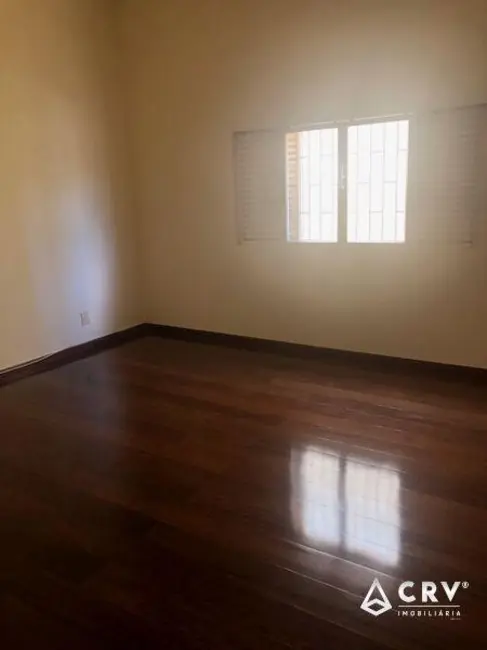 Foto 9 de Casa com 4 quartos para alugar, 307m2 em Quebec, Londrina - PR