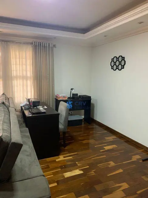 Casa com 3 quartos à venda, 275m2 em Jardim Pérola, Londrina - PR - imagem 7 Foto 7 de Casa com 3 quartos à venda, 275m2 em Jardim Pérola, Londrina - PR