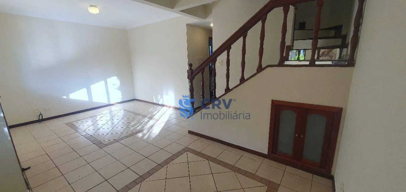 Casa de Condomínio com 3 quartos à venda, 190m2 em Parque Jamaica, Londrina - PR - imagem 3 Foto 3 de Casa de Condomínio com 3 quartos à venda, 190m2 em Parque Jamaica, Londrina - PR