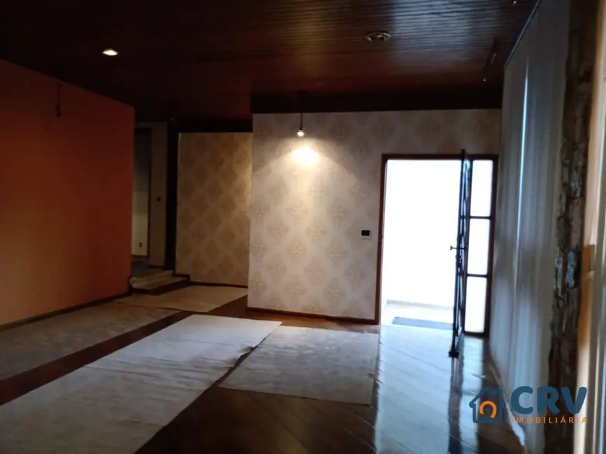 Casa com 5 quartos à venda, 720m2 em Quebec, Londrina - PR - imagem 4 Foto 4 de Casa com 5 quartos à venda, 720m2 em Quebec, Londrina - PR