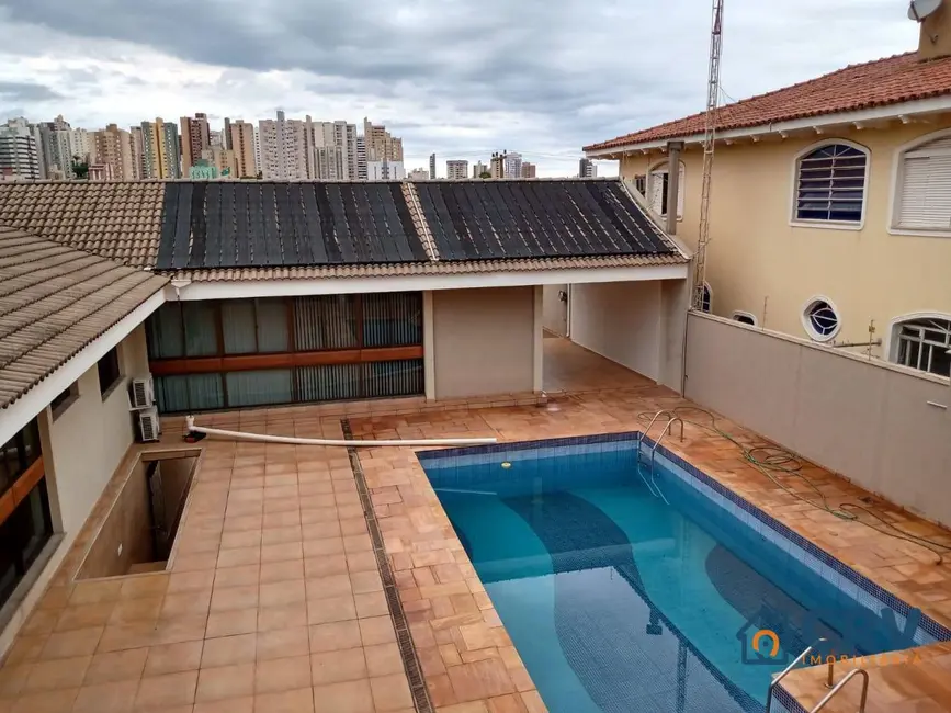 Casa com 5 quartos à venda, 720m2 em Quebec, Londrina - PR - imagem 8 Foto 8 de Casa com 5 quartos à venda, 720m2 em Quebec, Londrina - PR