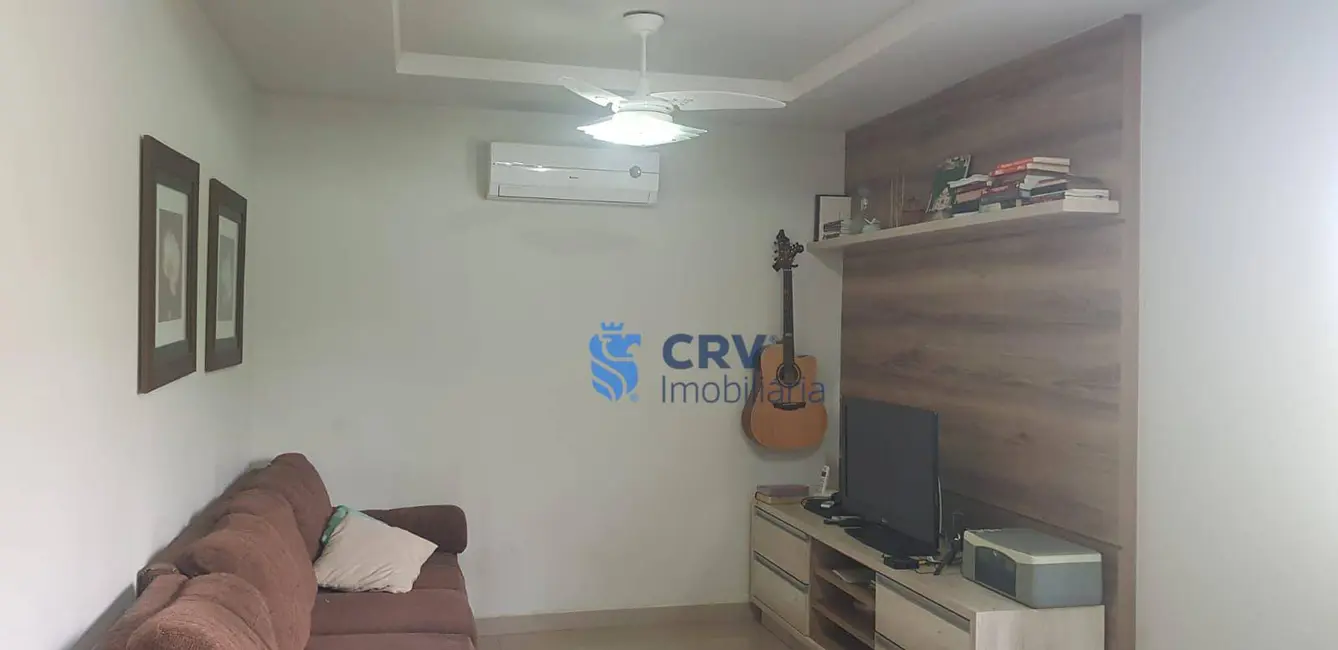 Casa com 3 quartos à venda, 300m2 em Santa Mônica, Londrina - PR - imagem 3 Foto 3 de Casa com 3 quartos à venda, 300m2 em Santa Mônica, Londrina - PR