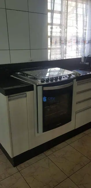 Casa com 3 quartos à venda, 300m2 em Santa Mônica, Londrina - PR - imagem 8 Foto 8 de Casa com 3 quartos à venda, 300m2 em Santa Mônica, Londrina - PR