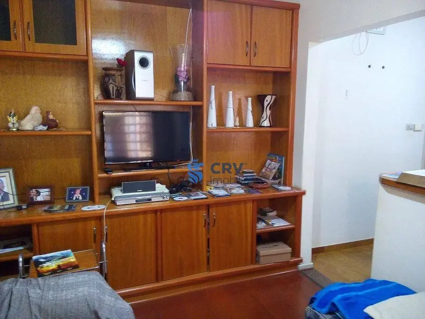 Casa com 3 quartos à venda, 350m2 em Aeroporto, Londrina - PR - imagem 3 Foto 3 de Casa com 3 quartos à venda, 350m2 em Aeroporto, Londrina - PR
