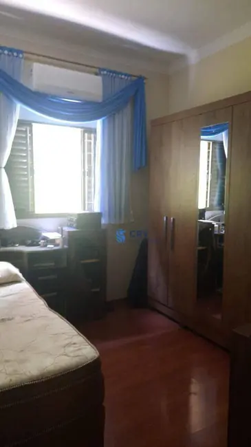 Casa com 4 quartos à venda, 250m2 em Jardim Santa Alice, Londrina - PR - imagem 9 Foto 9 de Casa com 4 quartos à venda, 250m2 em Jardim Santa Alice, Londrina - PR