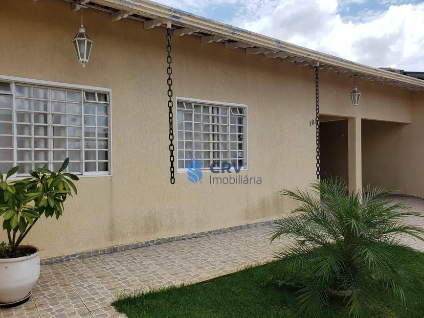 Casa com 4 quartos à venda, 336m2 em Conjunto Habitacional José Garcia Molina, Londrina - PR - imagem 2 Foto 2 de Casa com 4 quartos à venda, 336m2 em Conjunto Habitacional José Garcia Molina, Londrina - PR