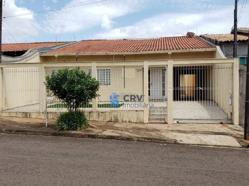 Casa com 4 quartos à venda, 336m2 em Conjunto Habitacional José Garcia Molina, Londrina - PR - imagem 1 Foto 1 de Casa com 4 quartos à venda, 336m2 em Conjunto Habitacional José Garcia Molina, Londrina - PR