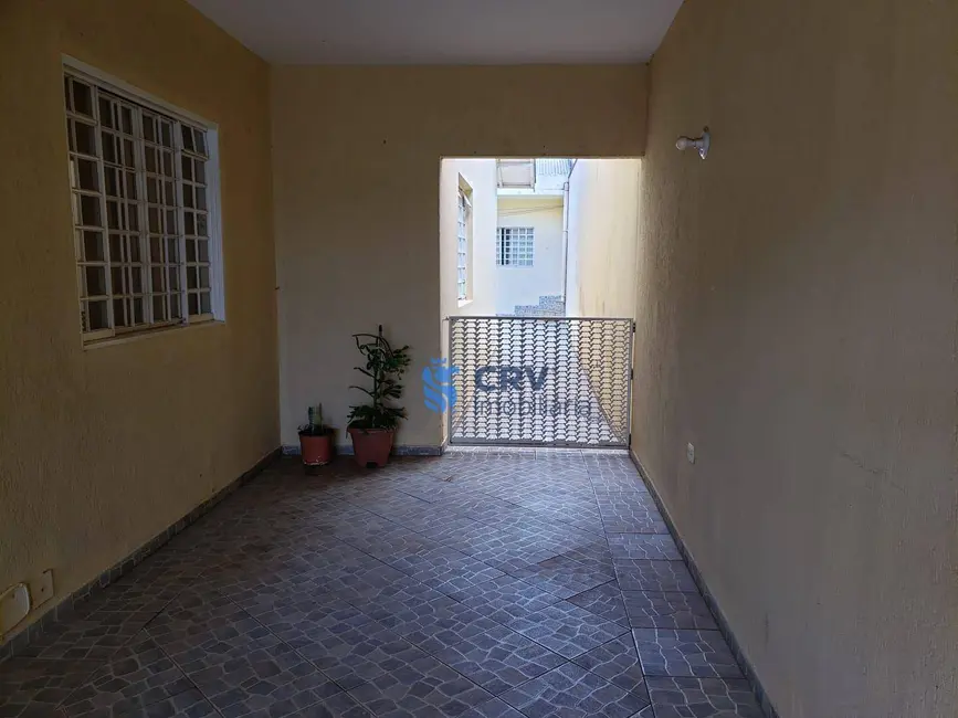 Casa com 4 quartos à venda, 336m2 em Conjunto Habitacional José Garcia Molina, Londrina - PR - imagem 8 Foto 8 de Casa com 4 quartos à venda, 336m2 em Conjunto Habitacional José Garcia Molina, Londrina - PR