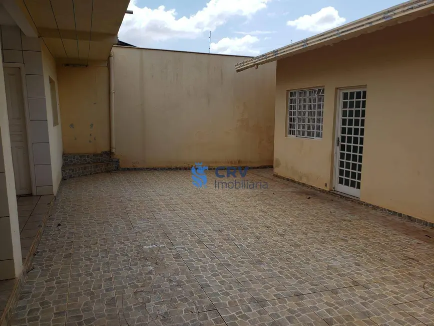 Casa com 4 quartos à venda, 336m2 em Conjunto Habitacional José Garcia Molina, Londrina - PR - imagem 4 Foto 4 de Casa com 4 quartos à venda, 336m2 em Conjunto Habitacional José Garcia Molina, Londrina - PR